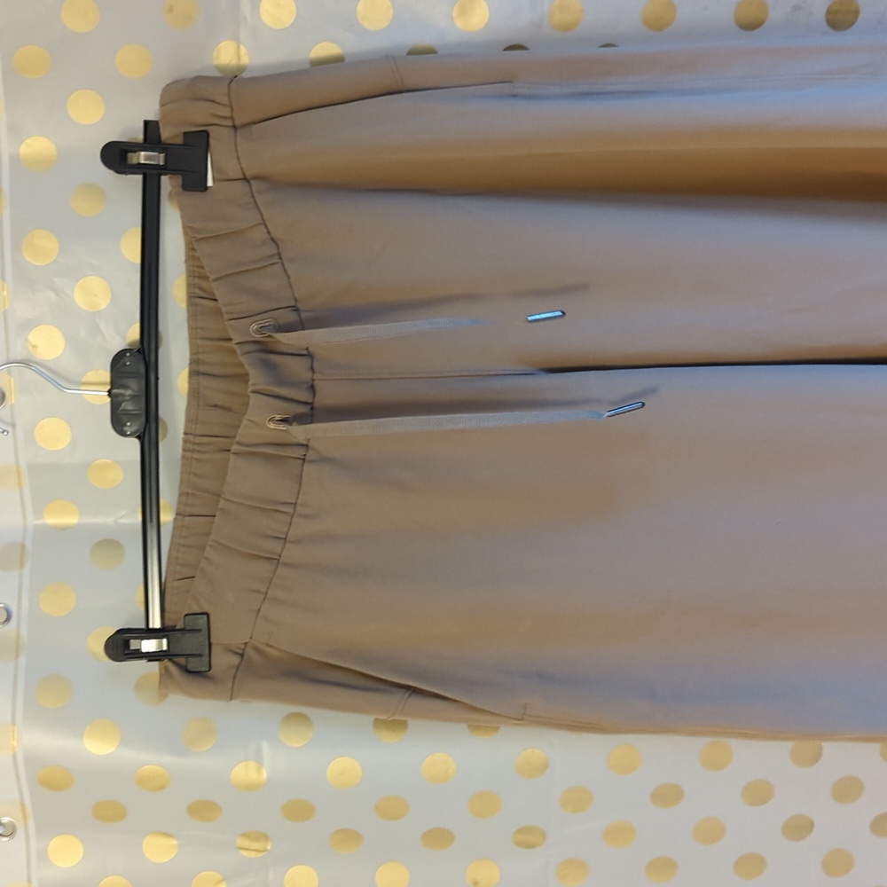 NWOT Lululemon On The Fly Wide Leg Pant